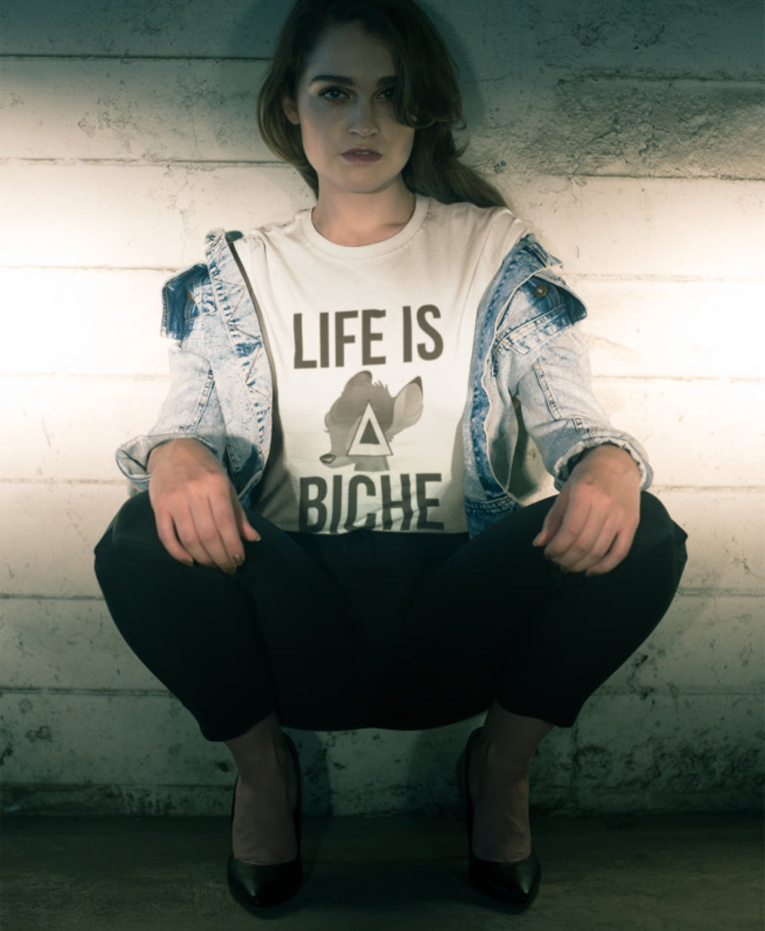 164 - T-shirt - Life is a Biche